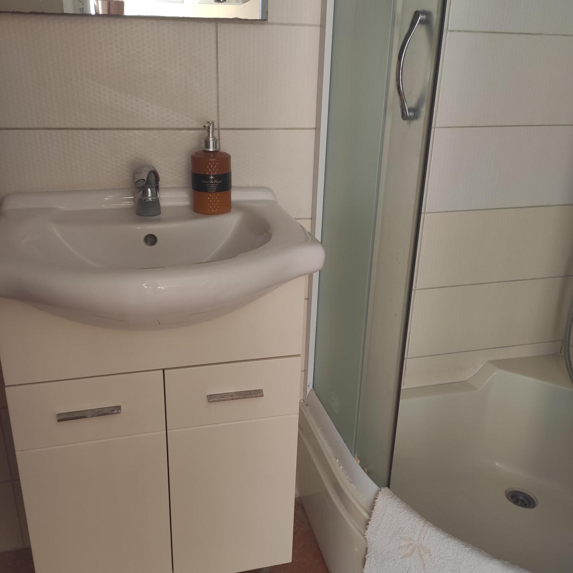 Apartment Oliva อุลซิน ภายนอก รูปภาพ
