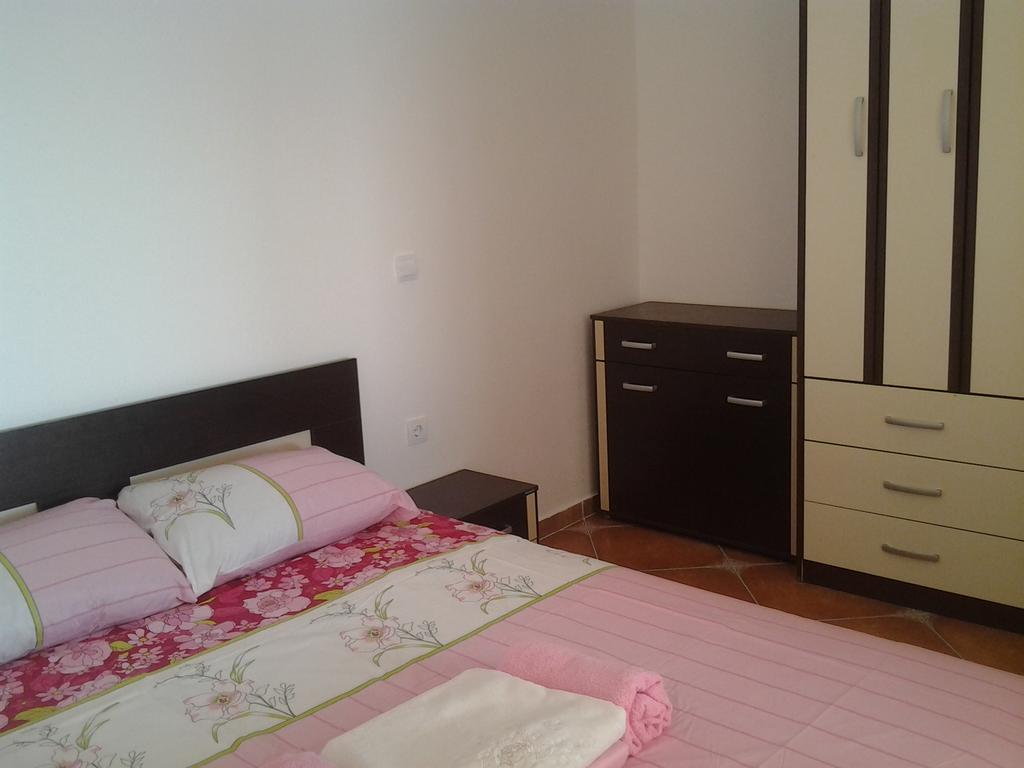 Apartment Oliva อุลซิน ภายนอก รูปภาพ